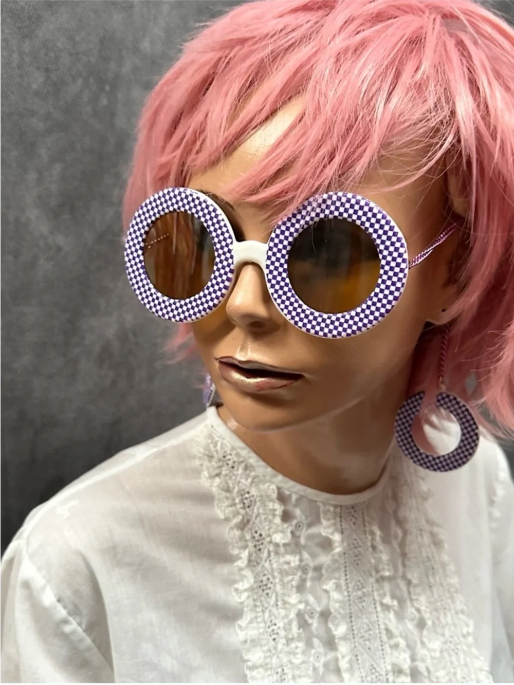 Vintage Round Sunglasses Dangle Earrings Chain  ‘80s Novelty Women’s Plastic